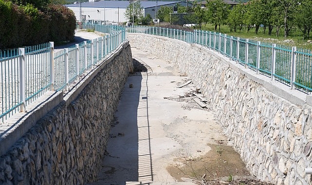 kartepe-dag-deresi-islah-calismalarinda-son-asamaya-gelindi.jpg