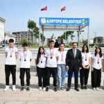 kartepede-19-mayis-ataturku-anma-genclik-ve-spor-bayraminin-105inci-yili-duzenlenen-torenle-cosku-icerisinde-kutlandi.jpg