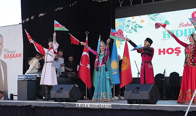 kecioren-belediyesi-tarafindan-ilcedeki-kalaba-kent-meydaninda-duzenlenen-hidirellez-bayrami-coskuyla-kutlandi.jpg