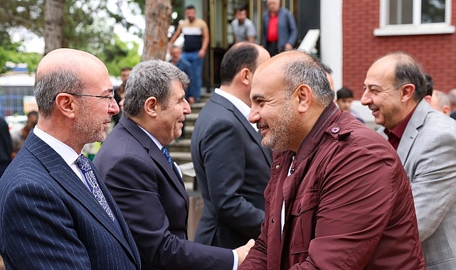 konya-buyuksehir-belediye-baskani-ugur-ibrahim-altay-ve-selcuklu-belediye-baskani-ahmet-pekyatirmaci-cuma-bulusmalari-cercevesinde-anadolu-teknik-sanayi-camiinde-sanayi-esnafiyla-bir-araya-g.jpg