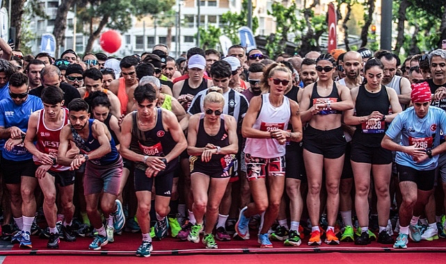 maraton-izmir-ulusal-fotograf-yarismasi-sonuclandi.jpg