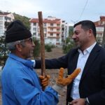 nevsehir-belediye-baskani-rasim-ari-belediye-ekiplerinin-mahallelerdeki-calisma-alanlarinda-incelemelerini-surduruyor.jpg