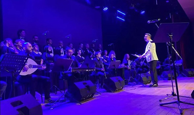 saglik-calisanlari-hayatini-kaybeden-meslektaslarinin-cocuklarina-egitim-destegi-icin-konser-verdi.jpg
