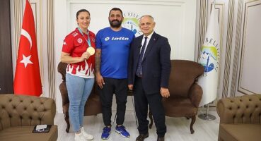 Şampiyon Sporcudan Başkan Öztürk’e Ziyaret