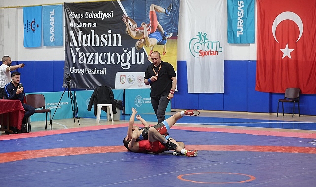 sivas-belediyesi-onculugunde-duzenlenen-uluslararasi-muhsin-yazicioglu-gures-festivali-basladi.jpg